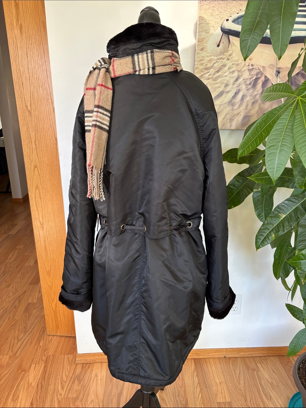 Louis Vuitton Black Long Coat with Faux Fur Trim beautiful condition - Picture 5 of 12